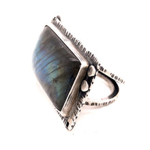 Load image into Gallery viewer, Big Hunk o' Labradorite Ring