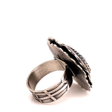 Load image into Gallery viewer, Sapphire Ruffle Ring