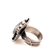 Load image into Gallery viewer, Sapphire Ruffle Ring